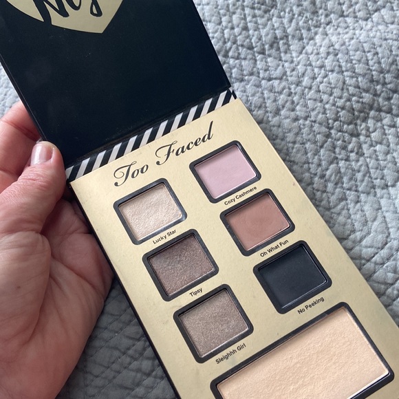 TOO FACED Super Fun Night Six Eye Shadow Highlighter Compact  Swatched only - Picture 1 of 3